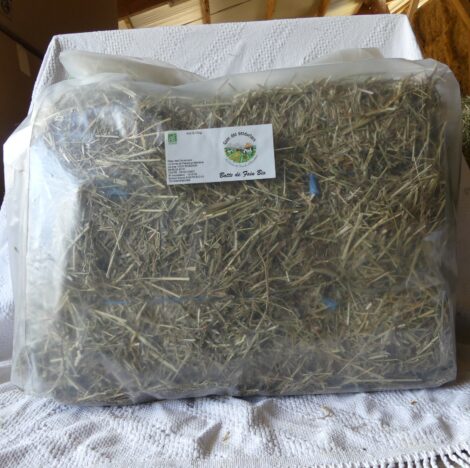 Petites bottes de Foin bio 10kg - qualité premium de notre ferme.